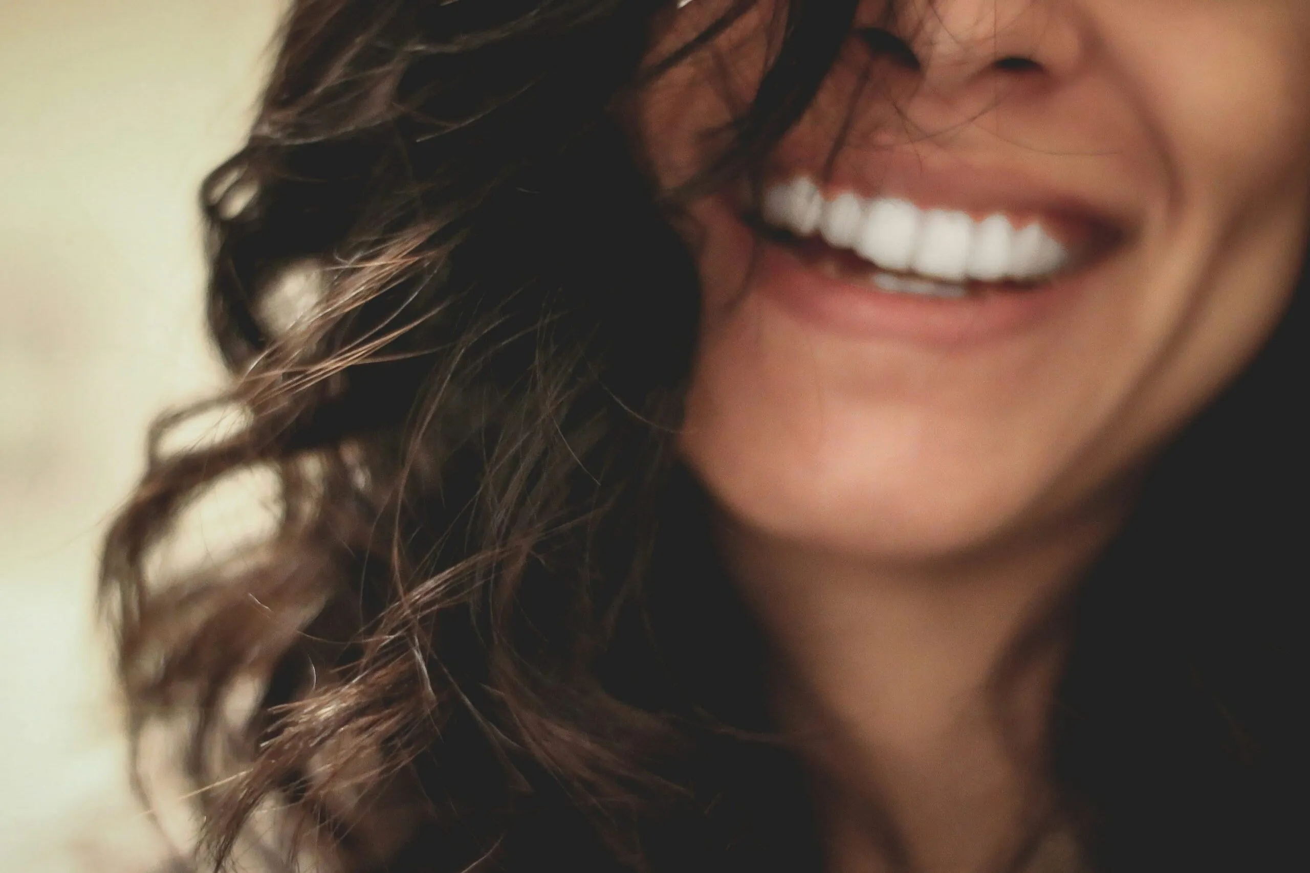 smile-woman woman smiling